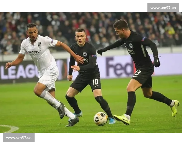 法甲经典对决回顾 巴黎圣日耳曼与马赛的世纪大战 - 副本